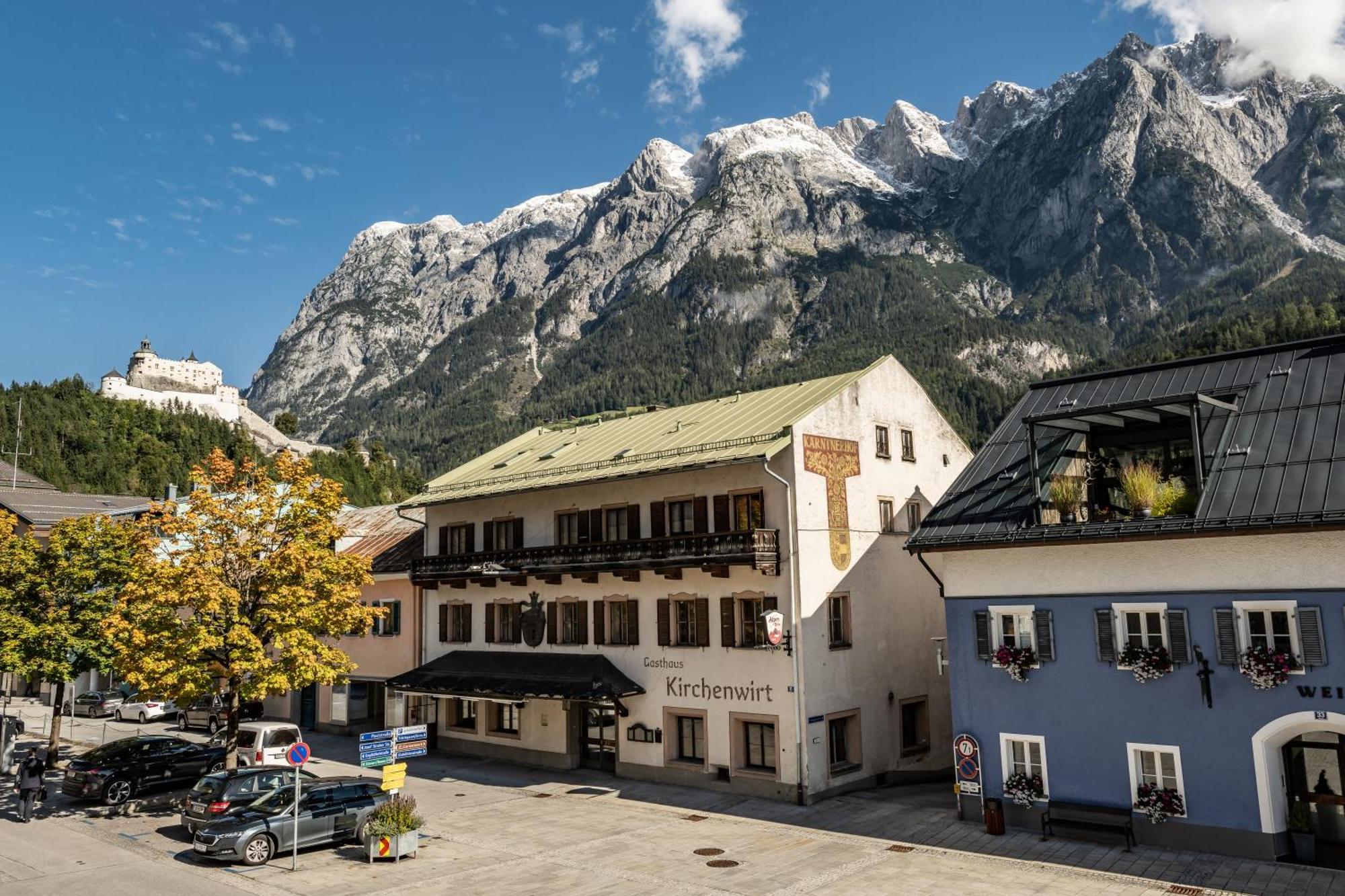 Central-Inn Werfen Buitenkant foto